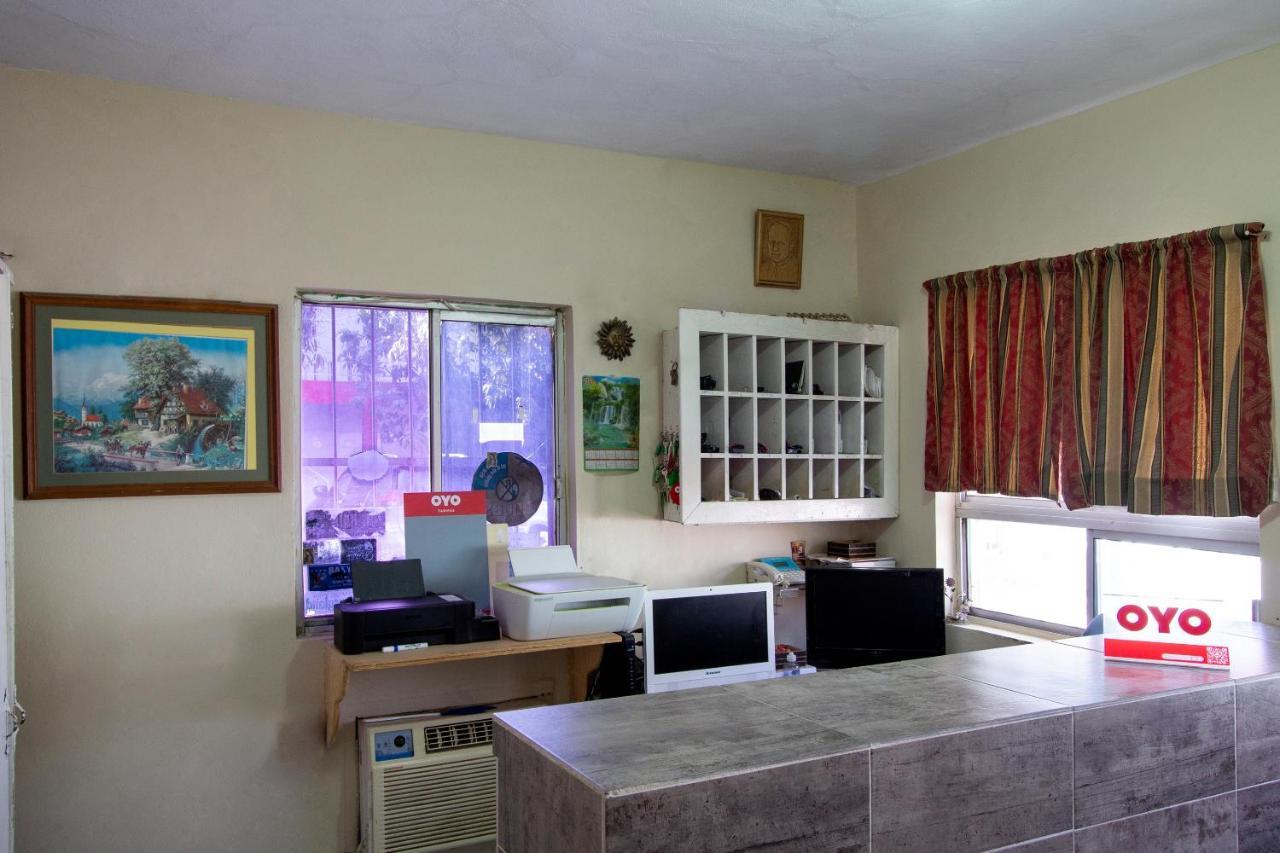Oyo Casa De Huespedes San Jose Hotel Guaymas Bagian luar foto